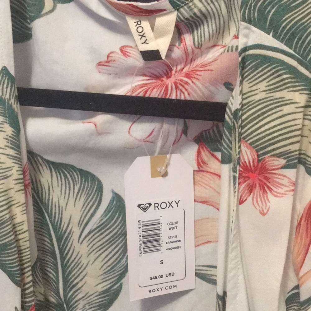 Roxy Top. Never Worn. - image 3